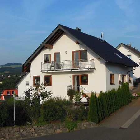 Ferienwohnung Basche Oberzissen エクステリア 写真